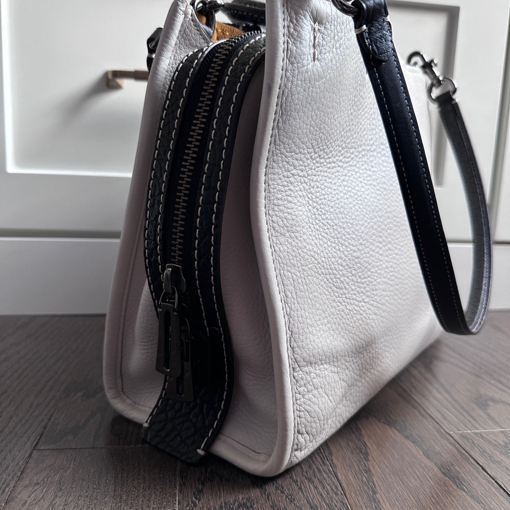 LIMITED EDITION Coach Rogue Bag / 1941 N2 RG-20315/ White with Dark Hardware - Picture 2 of 16